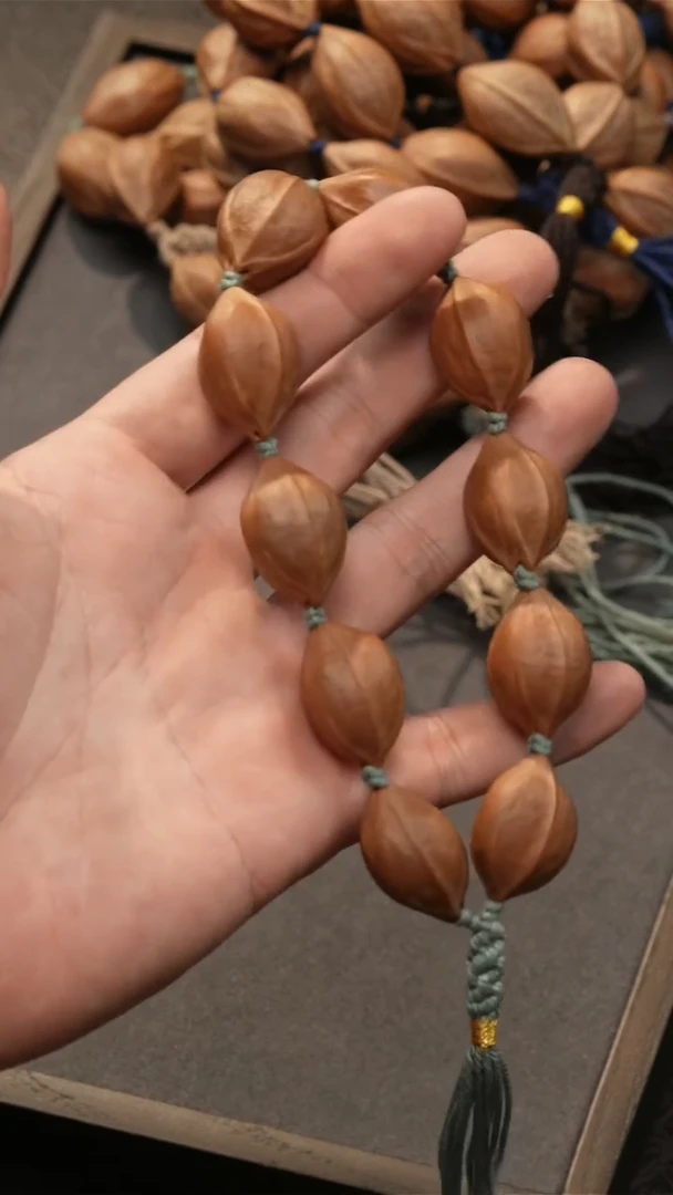 橄榄核手串铁素核（18--20随机）