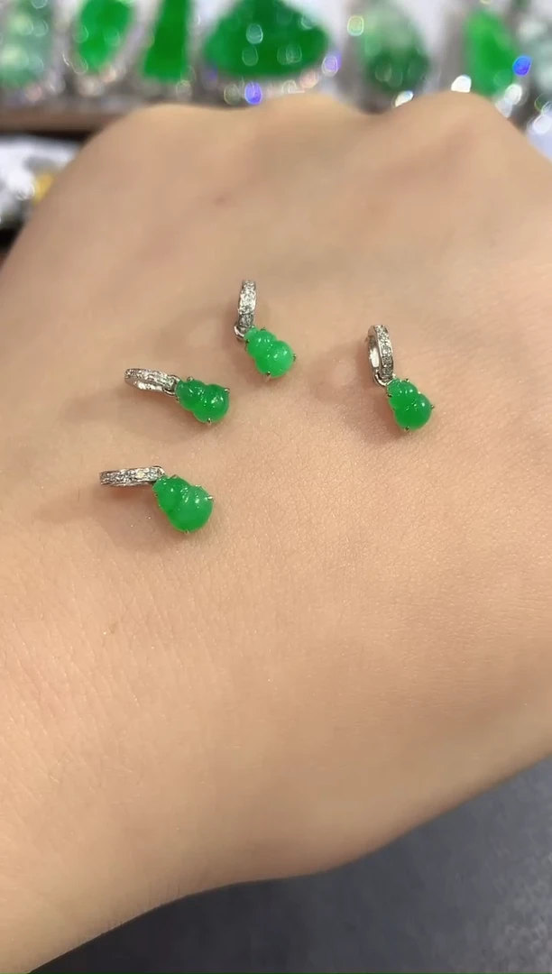 吊坠(不含链)18K金镶嵌翡翠1-吊坠-多样性发其一