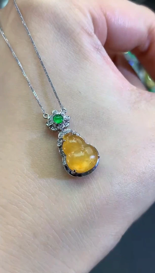 吊坠(不含链)18K金镶嵌翡翠B50