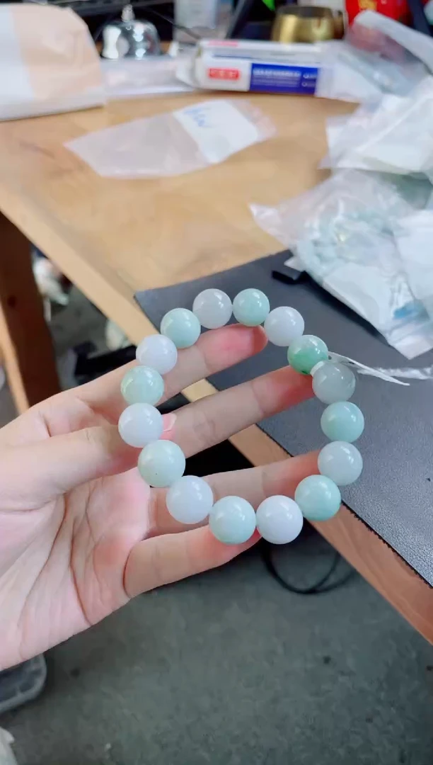 定制翡翠未镶嵌珠串