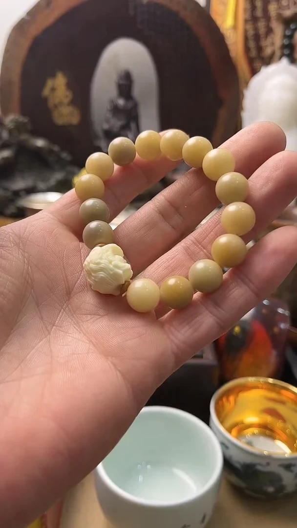 手串白玉菩提-------主播推荐-------摆件