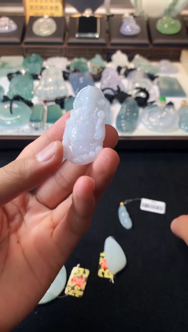 未镶嵌定制翡翠9****o  S毛货不退不换