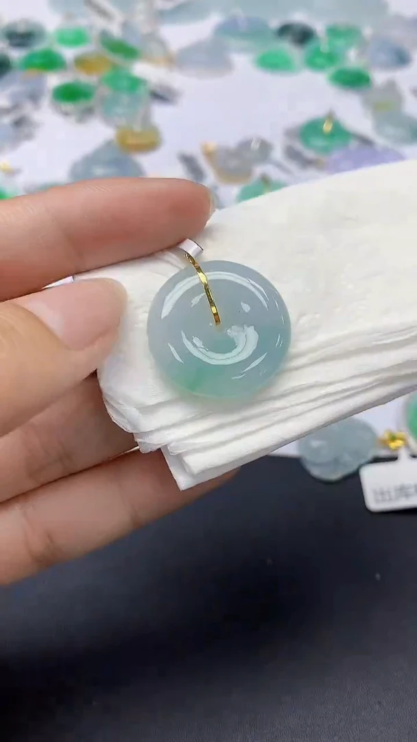 翡翠18K金镶嵌颈饰天然缅甸a货翡翠