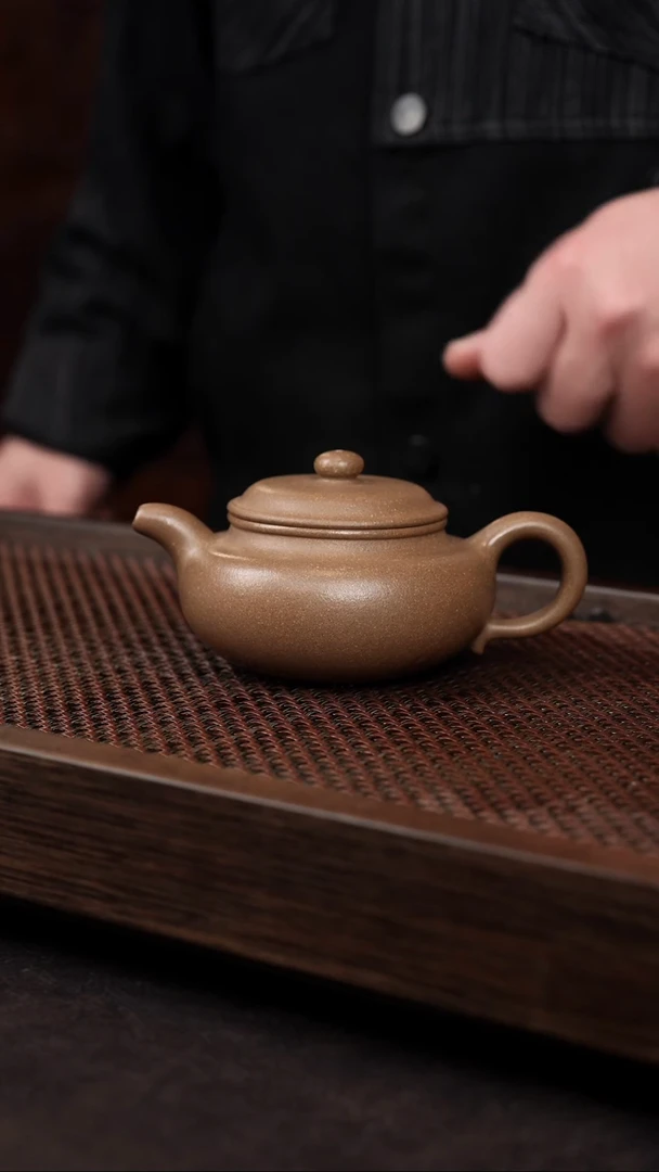 【闪购商品】紫砂茶壶芝麻绿仿古