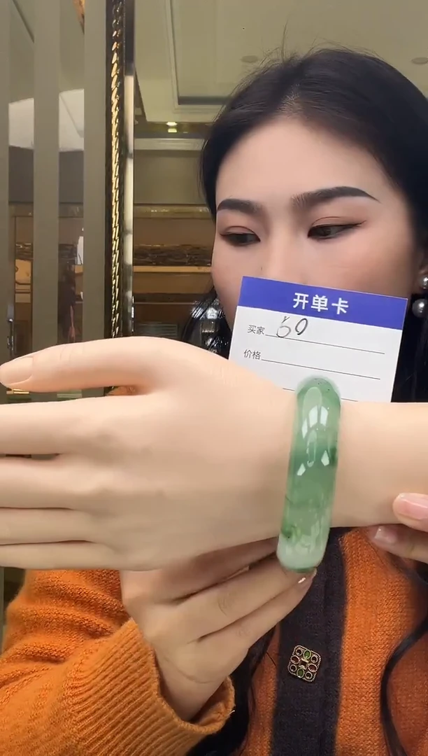 未镶嵌手镯石英质玉20