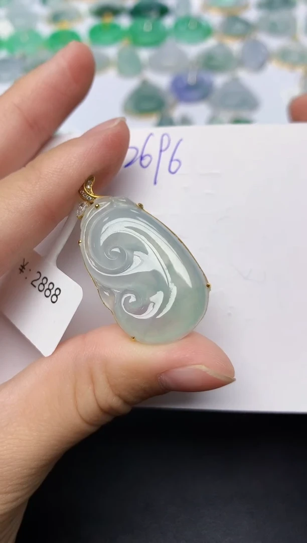 颈饰18K金镶嵌翡翠天然缅甸A货翡翠百元以上9元证书费自理