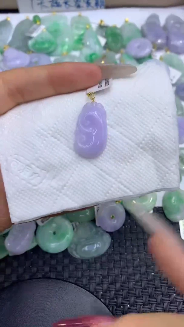 颈饰18K金镶嵌翡翠天然缅甸A货翡翠