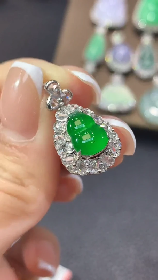 吊坠(不含链)18K金镶嵌翡翠A51