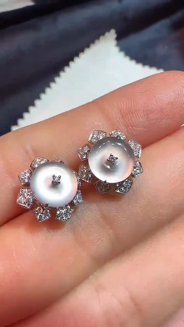 【闪购商品】翡翠耳饰18K金镶嵌耳钉