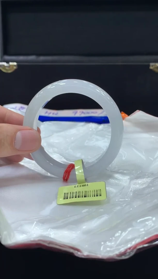 未镶嵌手镯翡翠翡翠手镯