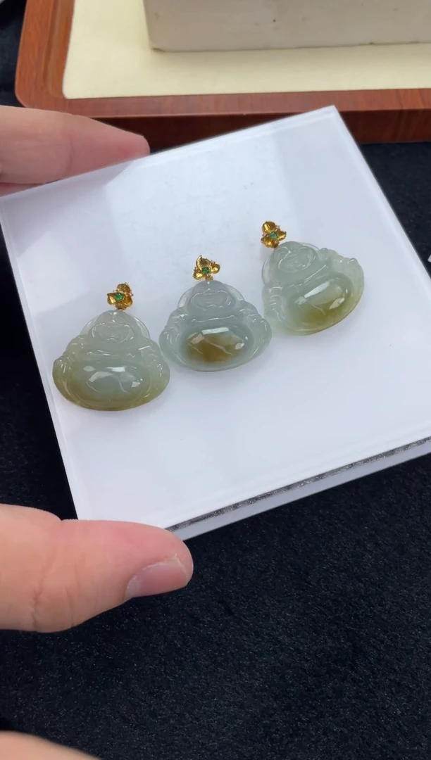 颈饰18K金镶嵌翡翠DDJ52515/多样性发一