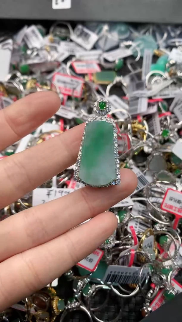 银S925镶嵌戒指翡翠3          5