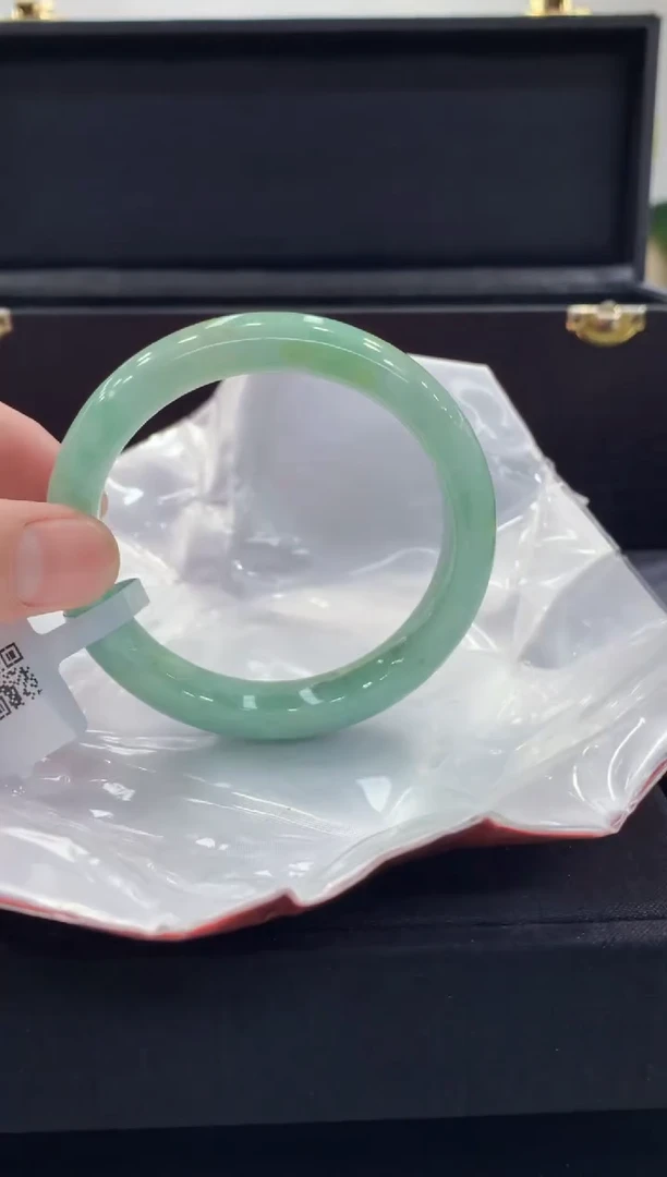 未镶嵌手镯翡翠翡翠手镯