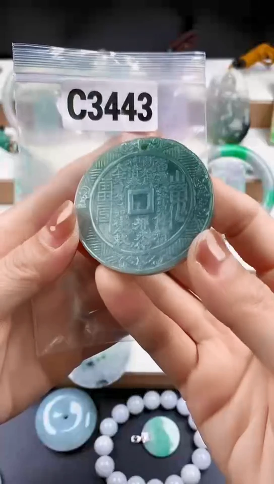 颈饰未镶嵌翡翠天然翡翠吊坠挂件