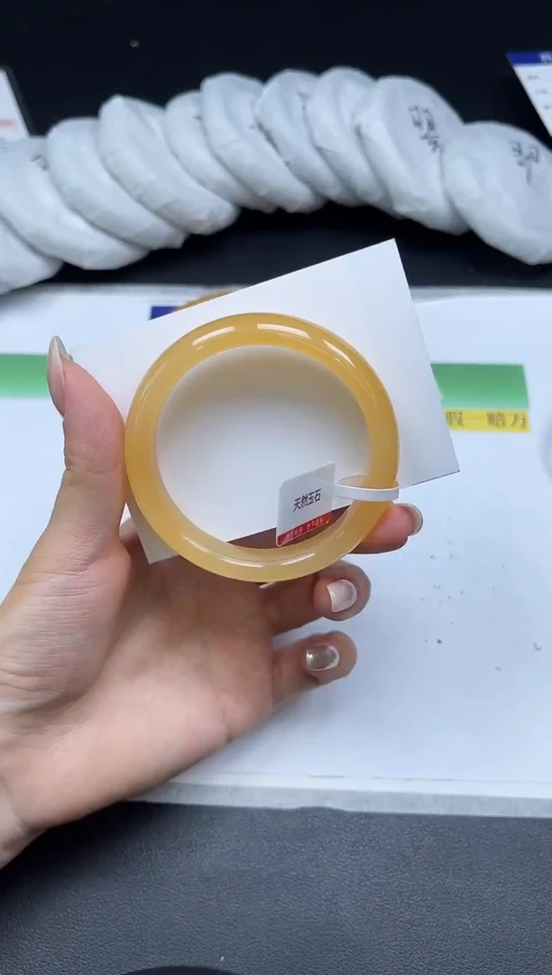 未镶嵌手镯石英质玉099-5354