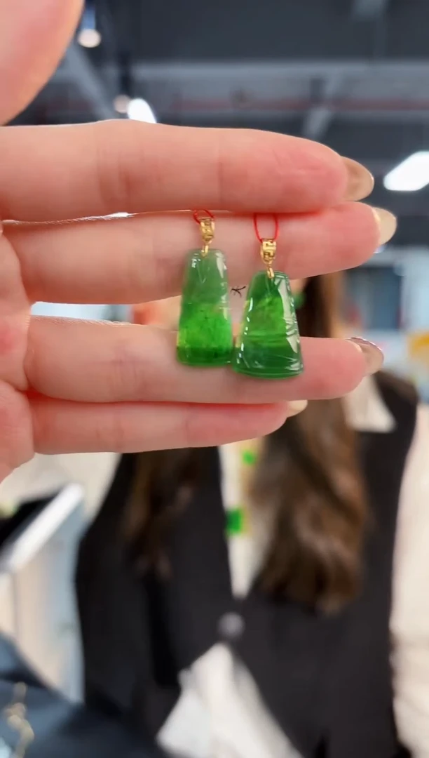 【闪购商品】翡翠颈饰18K金镶嵌缅料A货/多样性发货/一件