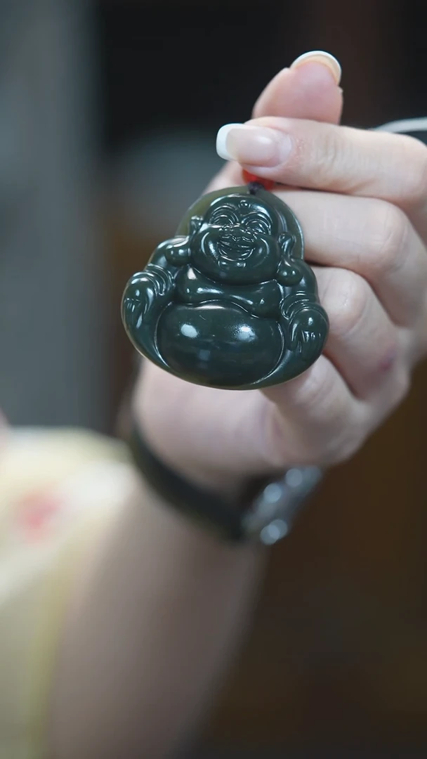 颈饰未镶嵌和田玉佛公