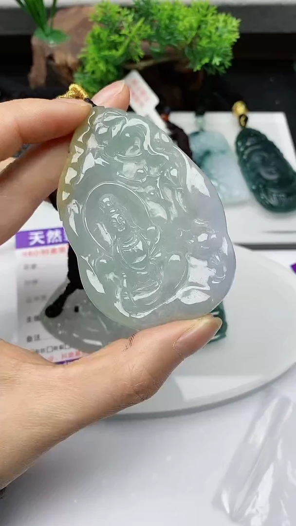 【闪购商品】翡翠颈饰未镶嵌