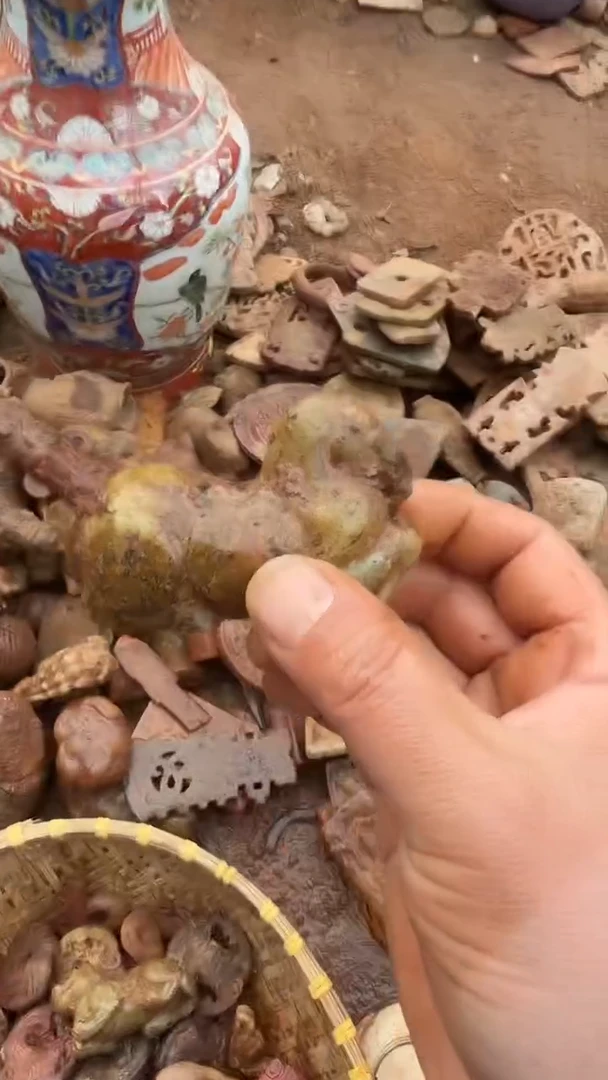 未镶嵌岫岩河磨玉（透闪石质玉）挂件电****官岫岩河磨玉