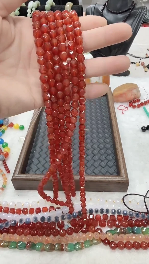 未镶嵌石英质玉珠宝半成品绿色