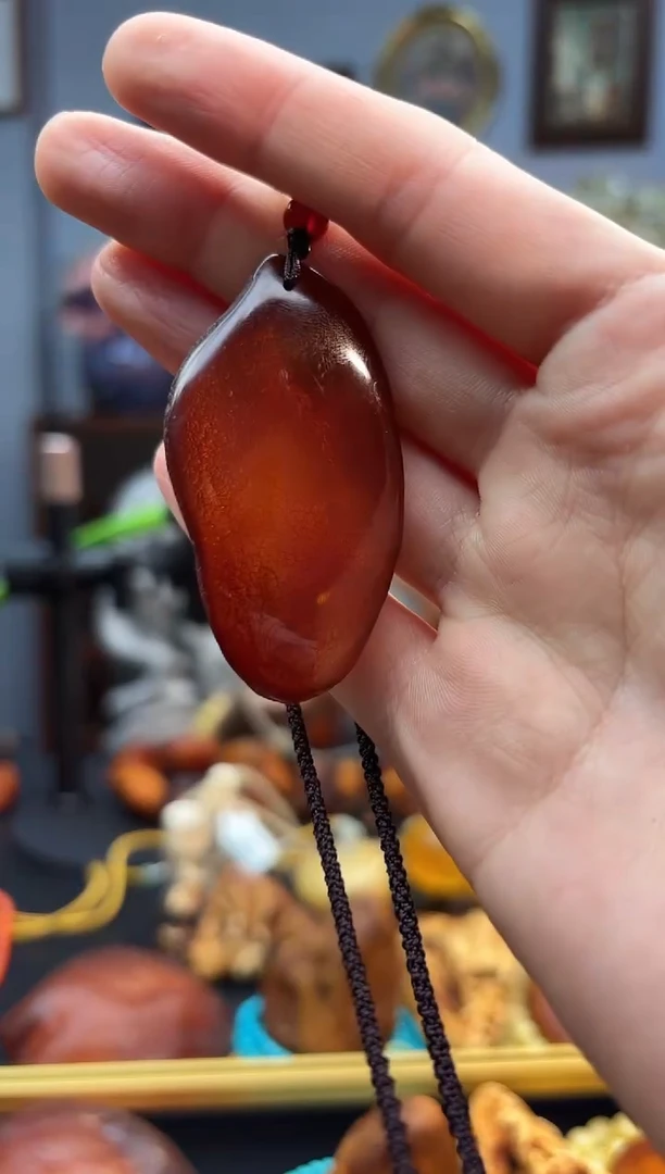 琥珀颈饰未镶嵌吊坠