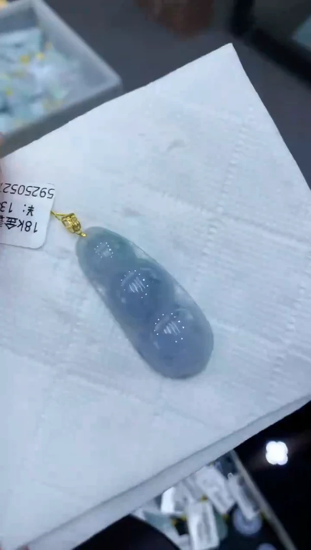 翡翠18K金镶嵌颈饰111111111111