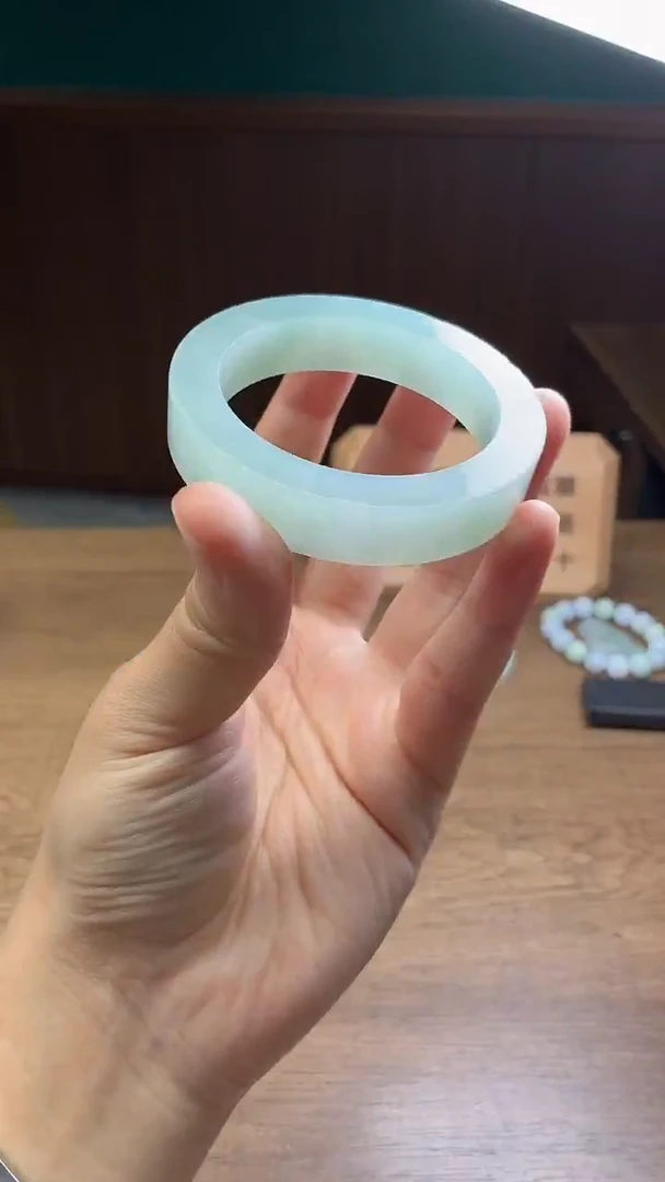 未镶嵌手镯定制翡翠虚*定制