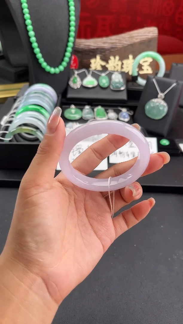 翡翠手镯未镶嵌手镯