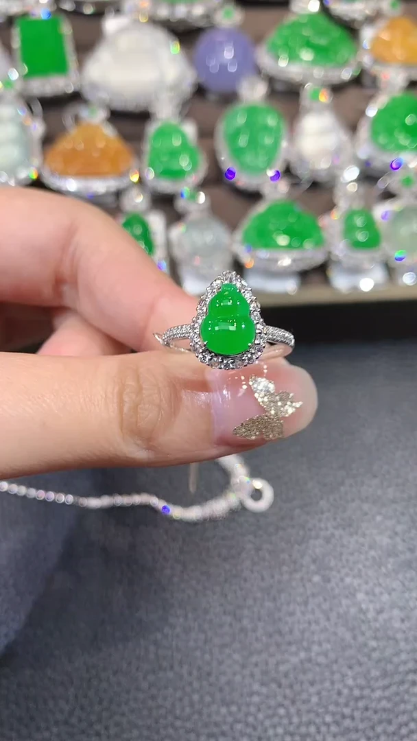 18K金镶嵌戒指翡翠C44