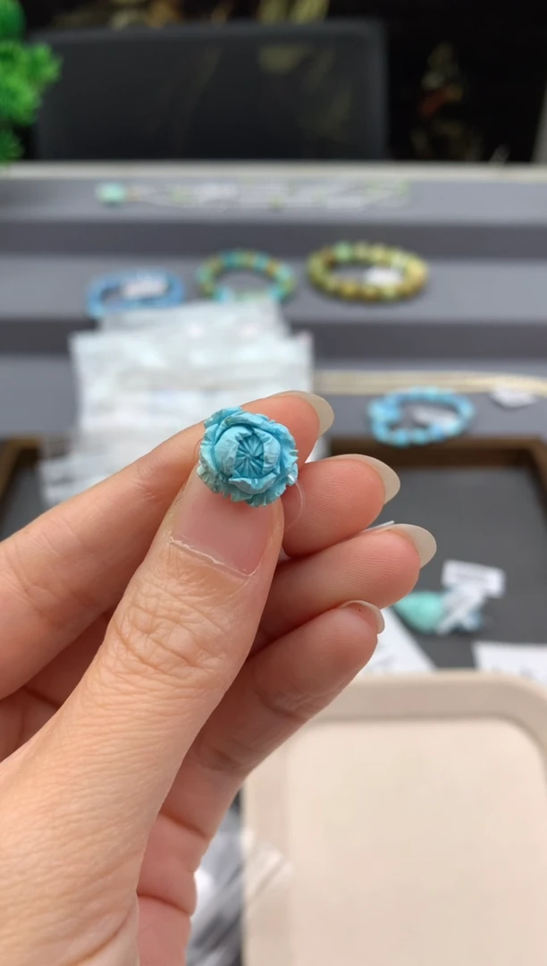 未镶嵌绿松石精工雕刻W63