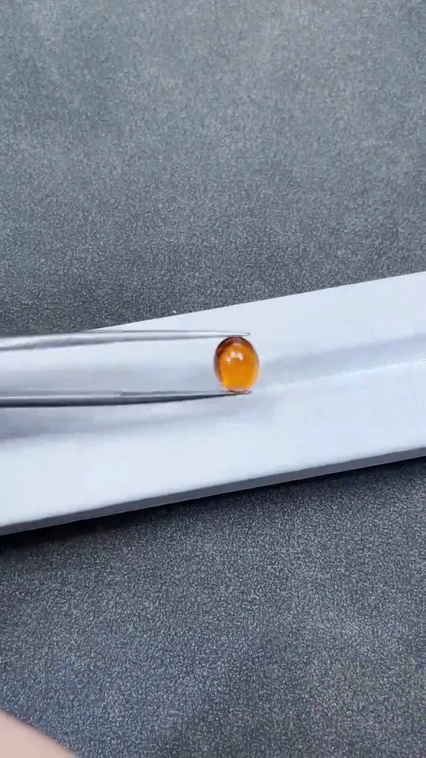 未镶嵌裸石石榴石（芬达石）素面3.96ct