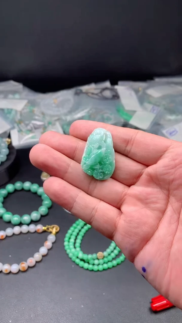 未镶嵌定制翡翠翡翠挂件