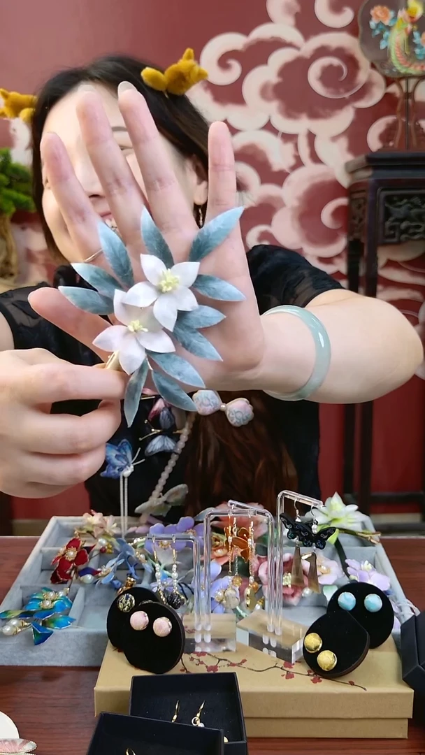 刺绣纯手工非遗绒花