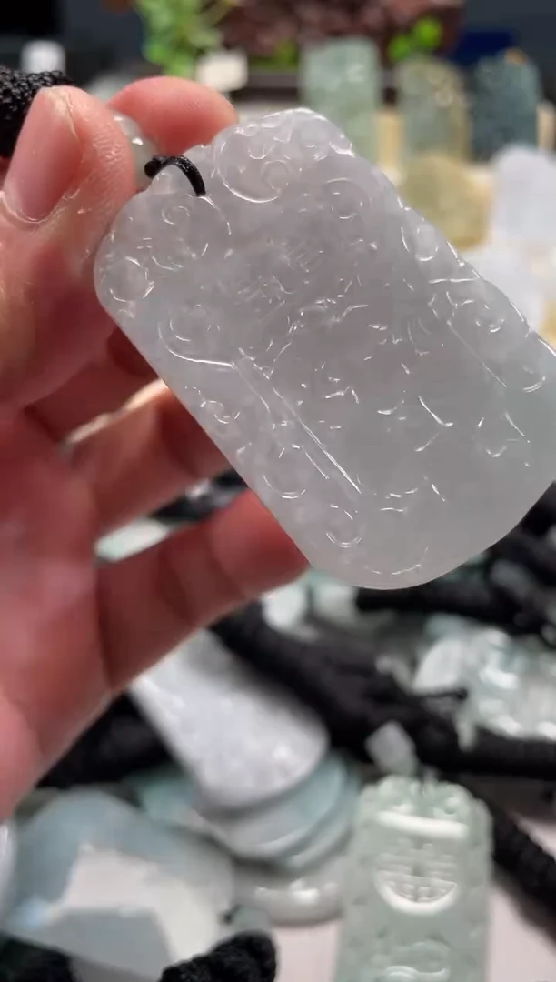 颈饰未镶嵌翡翠12/22/022