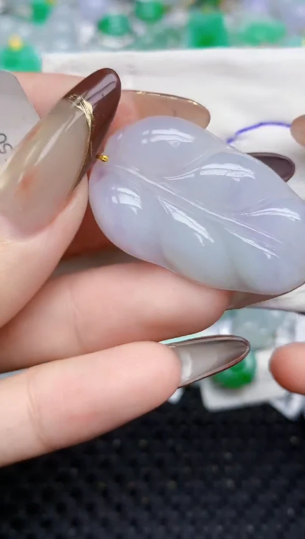 颈饰18K金镶嵌翡翠9   天然翡翠A货  百元以上9米证书费自理