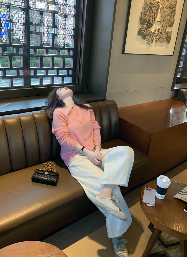 2025春季新款韩系穿搭高级感粉色针织开衫搭配休闲裤显瘦两件套装