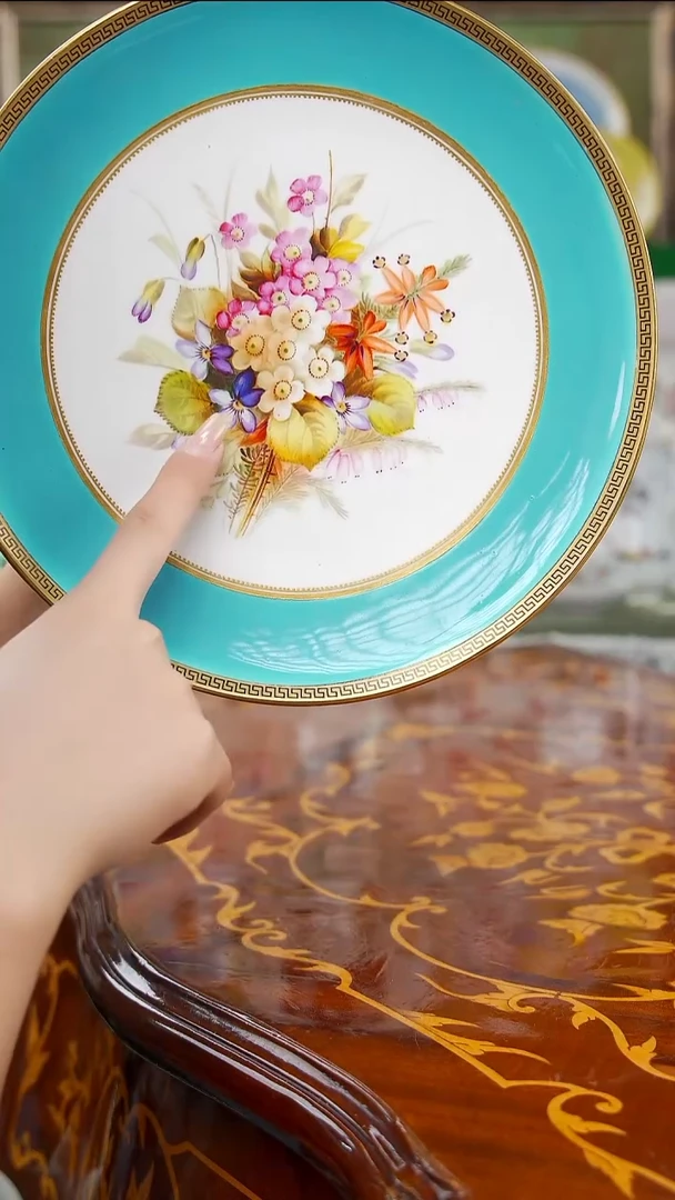 摆件娜娜中古瓷器如图所示39