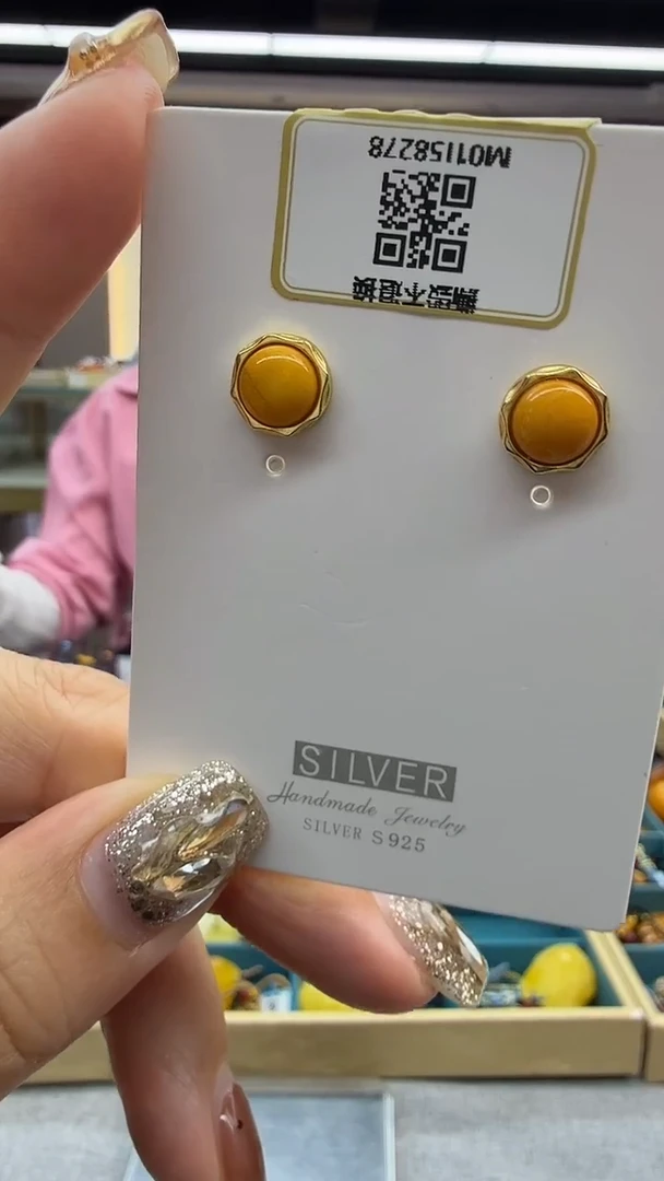 琥珀未镶嵌耳饰4秒拍号 假一罚三