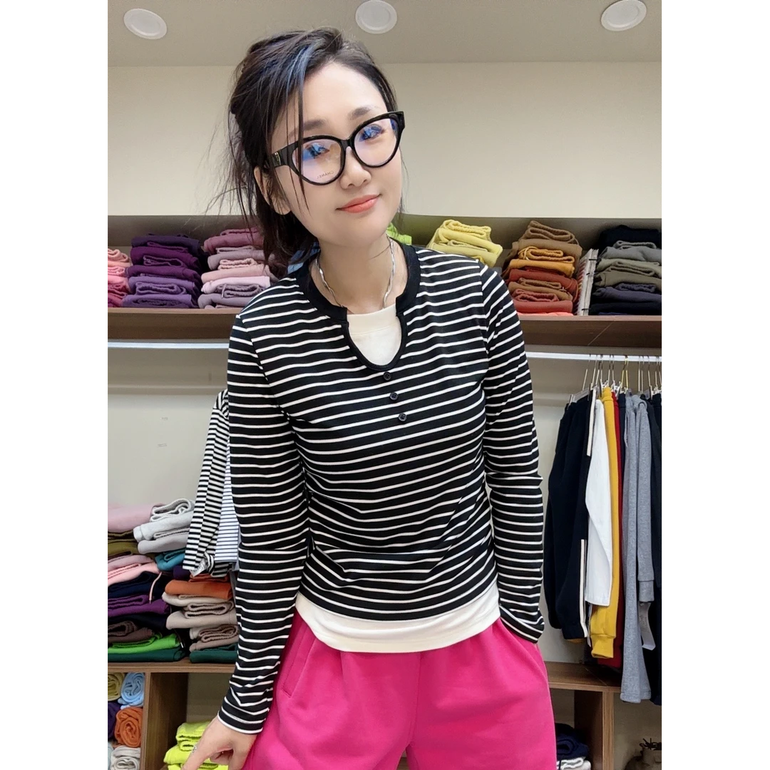 百搭宽松型粗横条纹设计感休闲时尚宽松T恤条纹撞色短款长袖V领