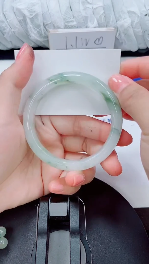 未镶嵌手镯石英质玉176-57/58