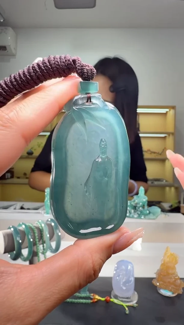 吊坠(不含链)未镶嵌翡翠观音（多样性发其一）