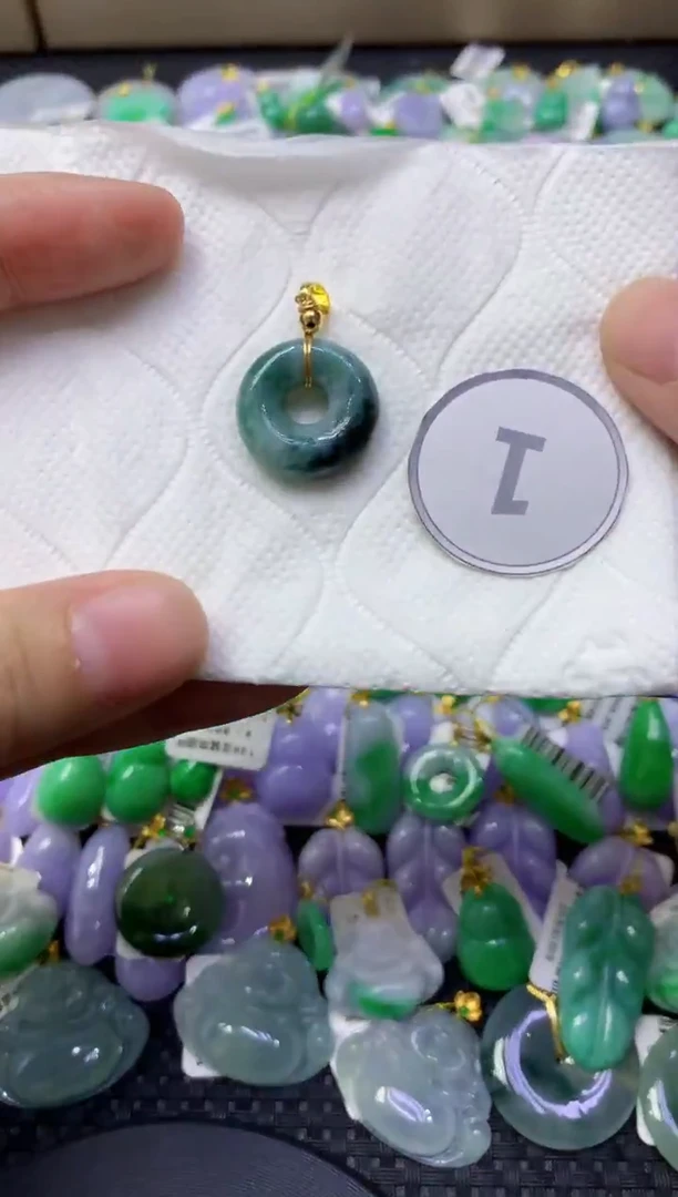 颈饰未镶嵌翡翠天然缅甸翡翠A货