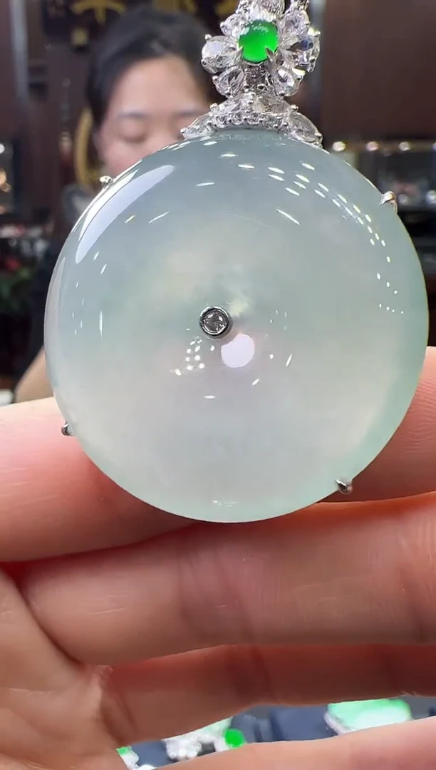 【闪购商品】翡翠挂件18K金镶嵌平安扣