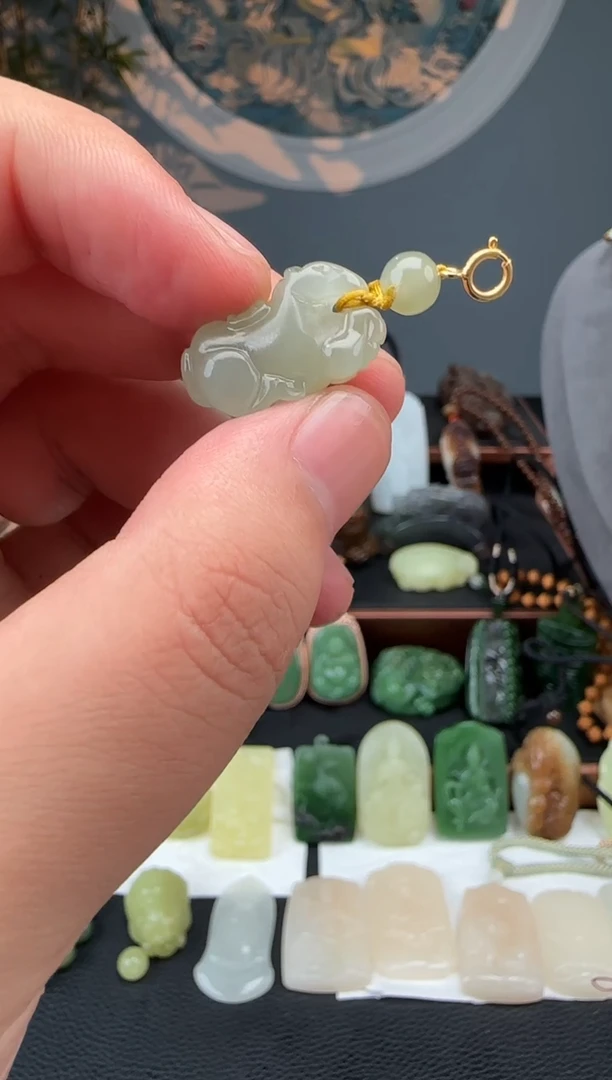 和田玉未镶嵌挂件和田玉