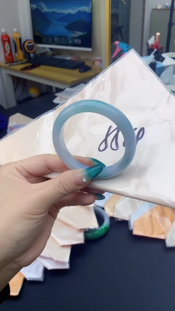 【闪购商品】翡翠手镯未镶嵌0028501569