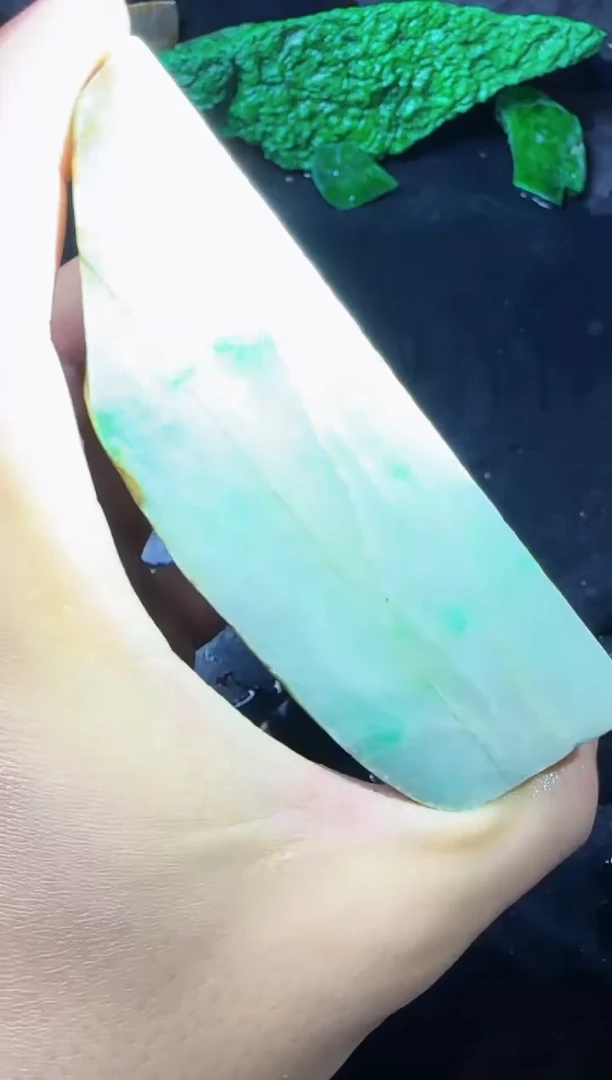 【闪购商品】翡翠颈饰未镶嵌180翡翠