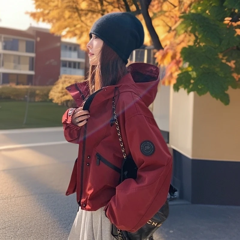 安可拉红连帽工装冲锋衣外套女款爆款2025新款网红小个子短款上衣