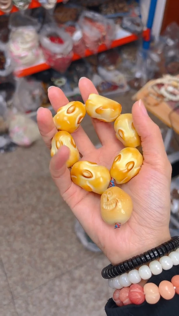 吊坠菩提根/象牙果黄色趴趴兔手捻 土豆 30+
