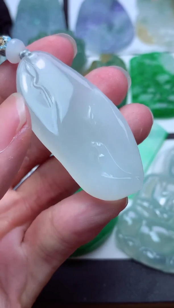 翡翠未镶嵌颈饰天然翡翠