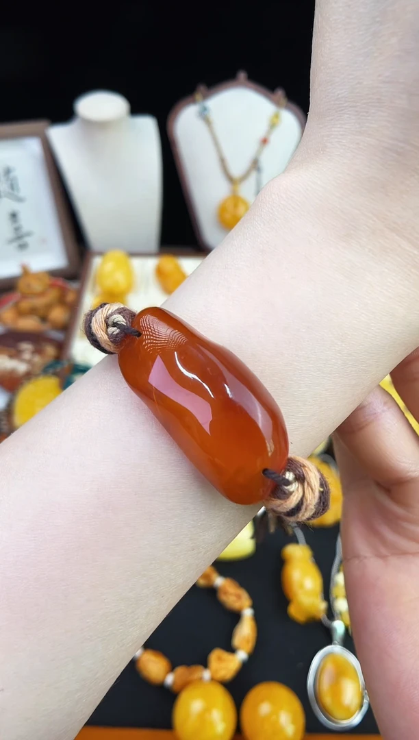 琥珀未镶嵌珠宝奇石柒月